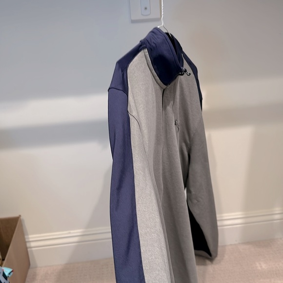 Puma golf pullover 1/4 zip size Large - Picture 3 of 4